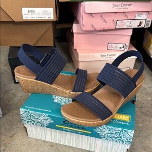 Cali from Sketchers Womens Wedge Cork Heel Sandals SZ 10 Beverlee Navy Luxe Foam
